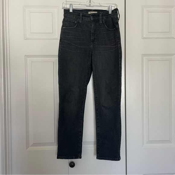 The Perfect Vintage Straight Crop Jean in Lunar Wash - Picture 9 of 13